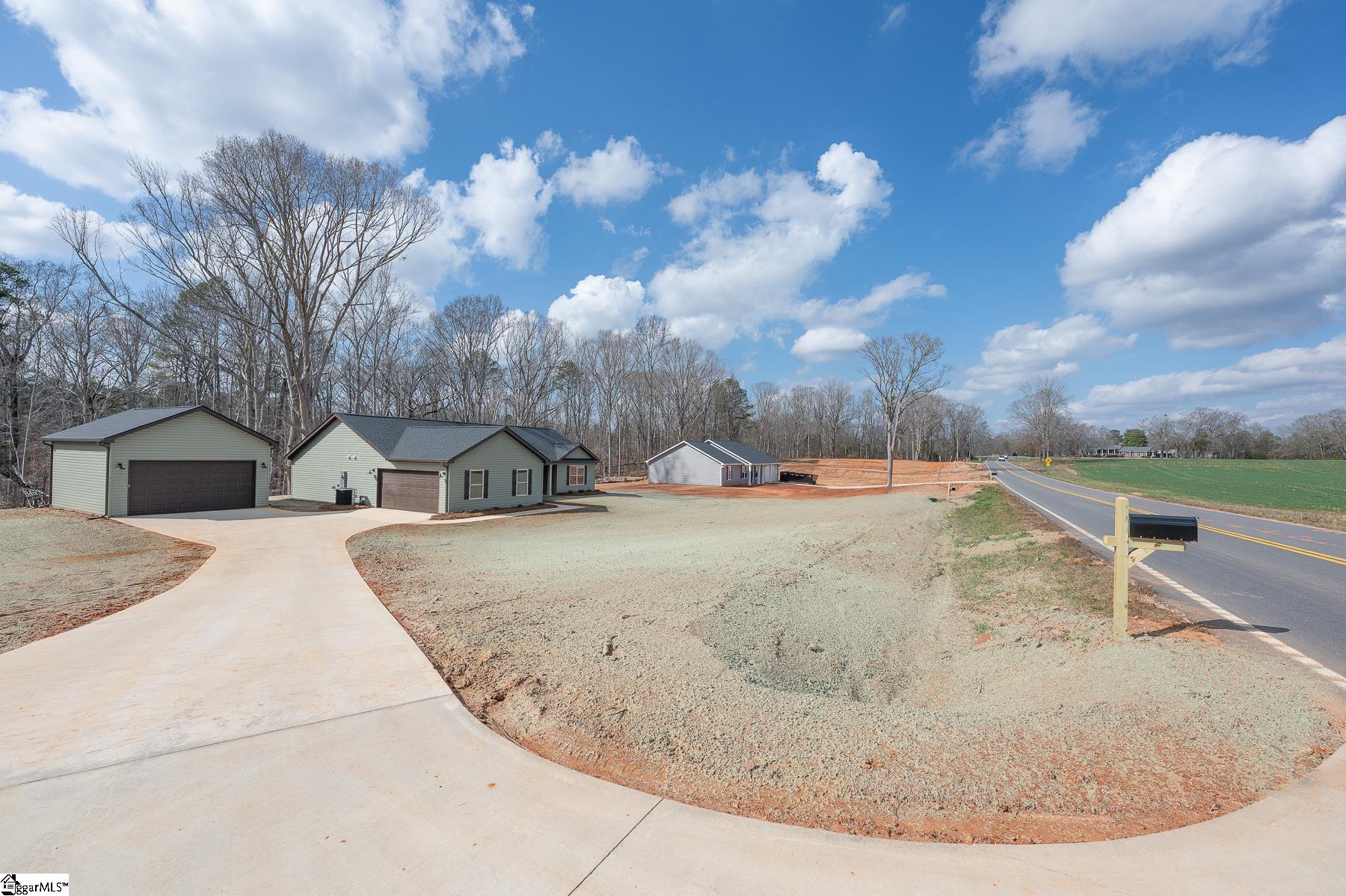 9920 Highway 252 Ware Shoals, SC 29692 - Photo 2 of 31