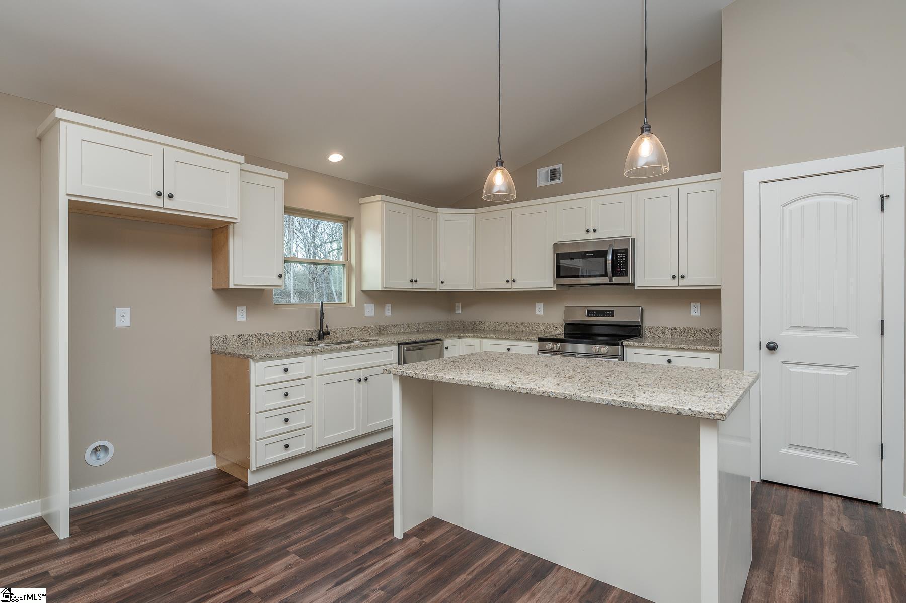 9920 Highway 252 Ware Shoals, SC 29692 - Photo 8 of 31