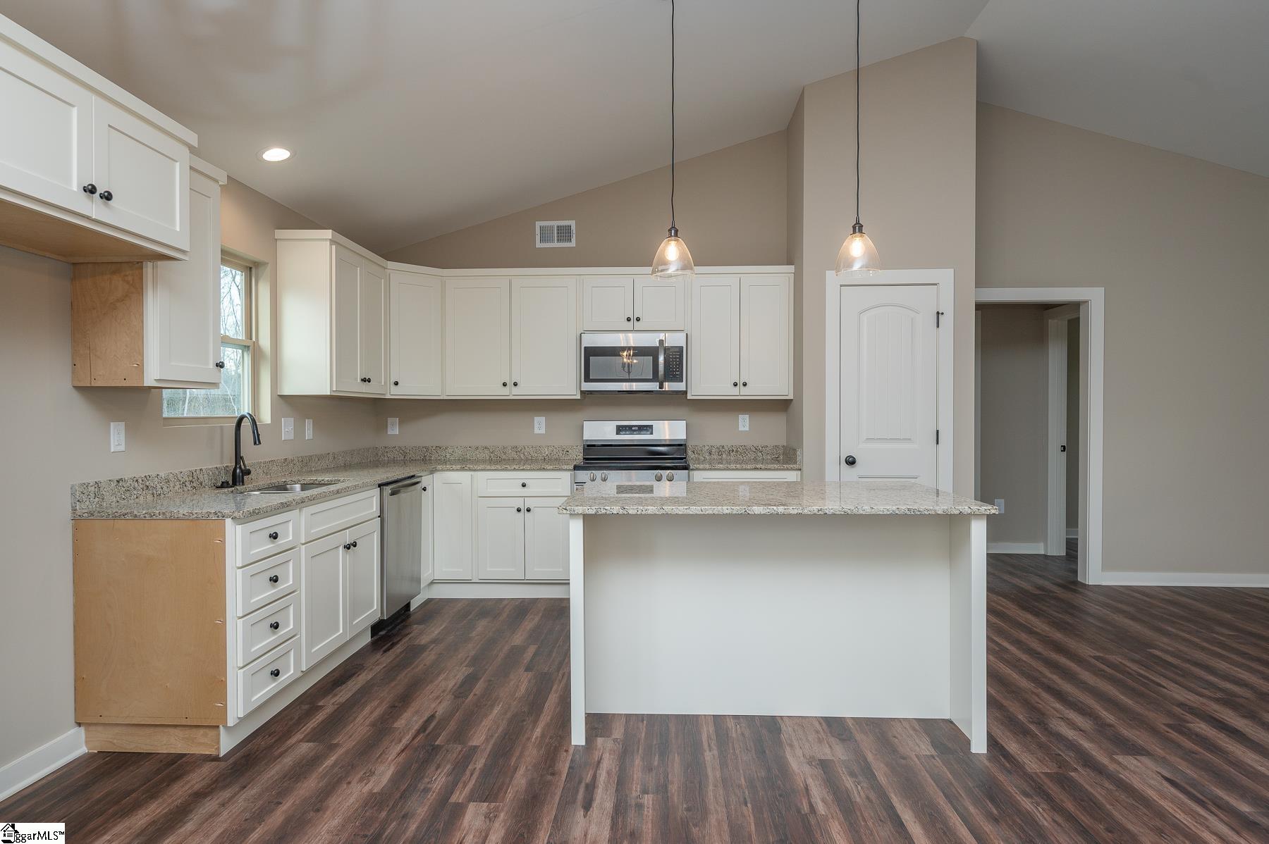 9920 Highway 252 Ware Shoals, SC 29692 - Photo 9 of 31