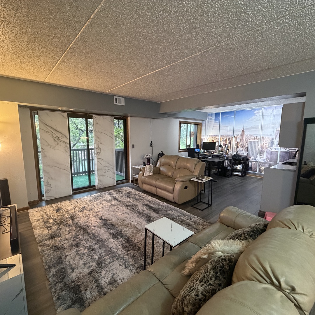 1424 Woodbridge Road, Unit 2A Joliet, IL 60436 - Photo 4 of 17