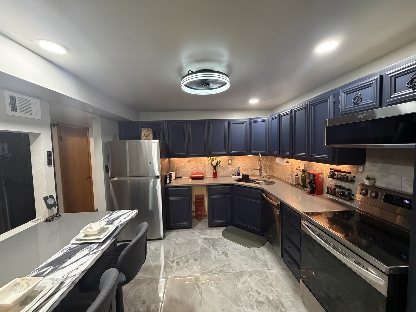 1424 Woodbridge Road, Unit 2A Joliet, IL 60436 - Photo 5 of 17