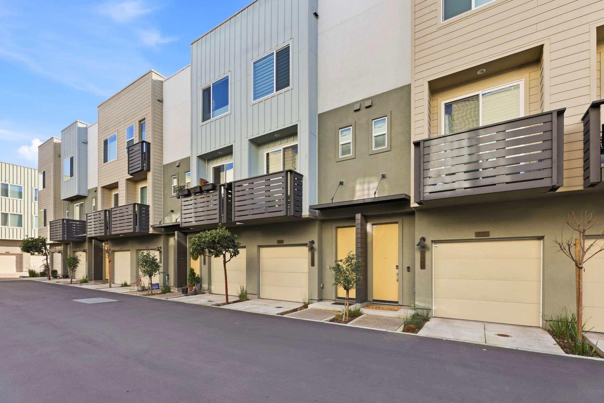 931 Edy Lane Oakland, CA 94607 - Photo 1 of 41 a view of a street with building