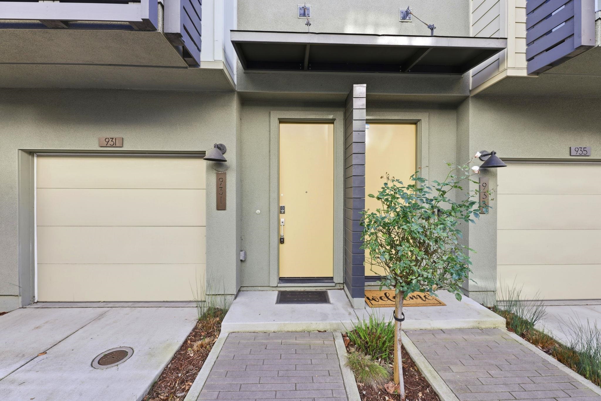 931 Edy Lane Oakland, CA 94607 - Photo 2 of 41 a front view of a house with a yard