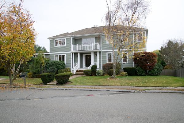 3 Yolande Road Marblehead, MA 01945 - Photo 2 of 29