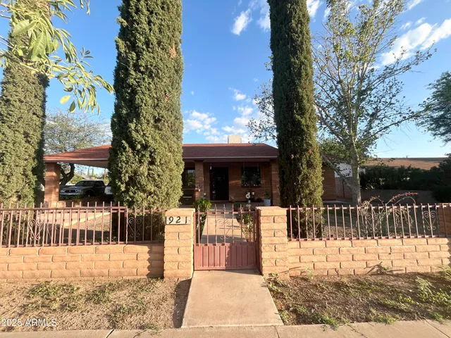 a view of a outdoor space