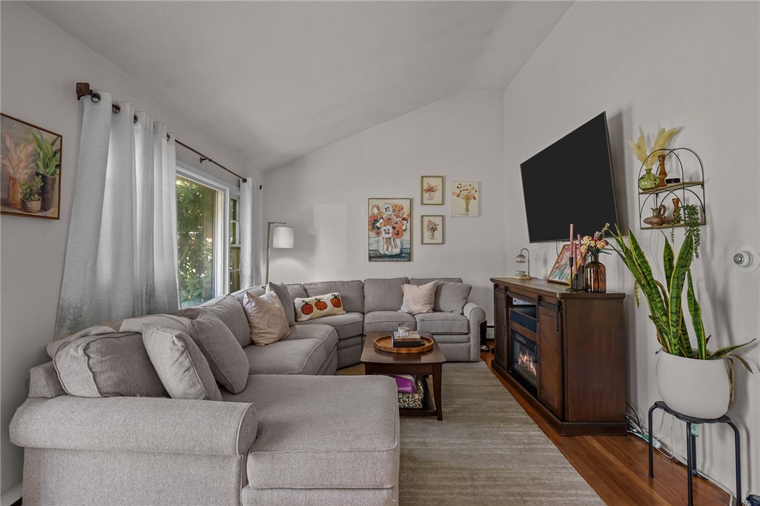 96 Glenbrook Road Warwick, RI 02889 - Photo 14 of 34