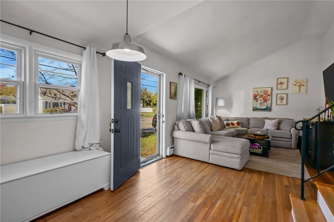 96 Glenbrook Road Warwick, RI 02889 - Photo 8 of 34