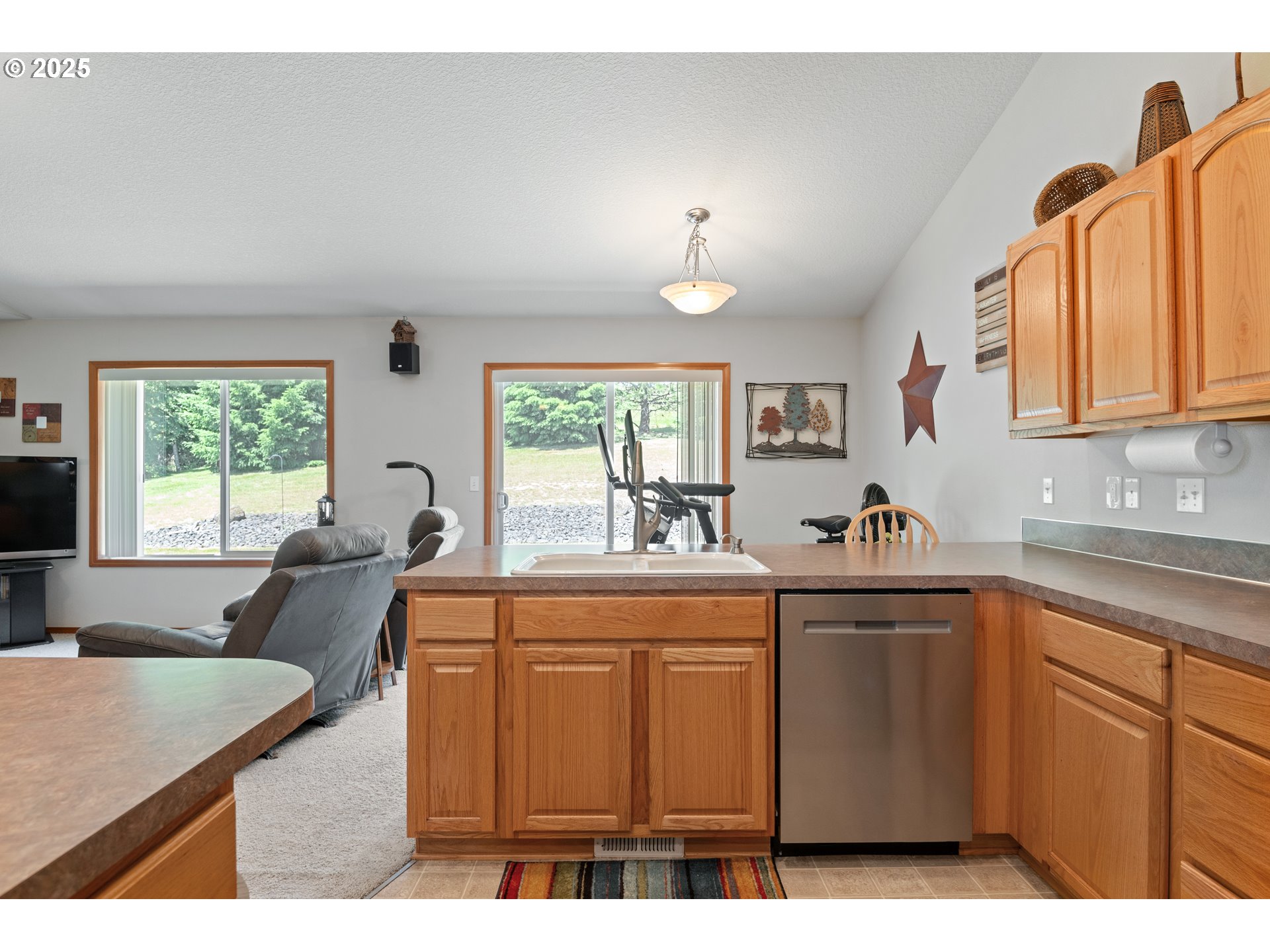182 Newman Road Kalama, WA 98625 - Photo 12 of 37 Kitchen/Living Room