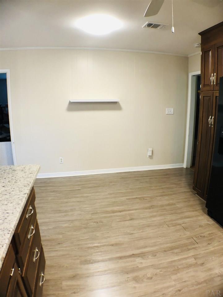 121 Euclid Road Pensacola, FL 32503 - Photo 8 of 24