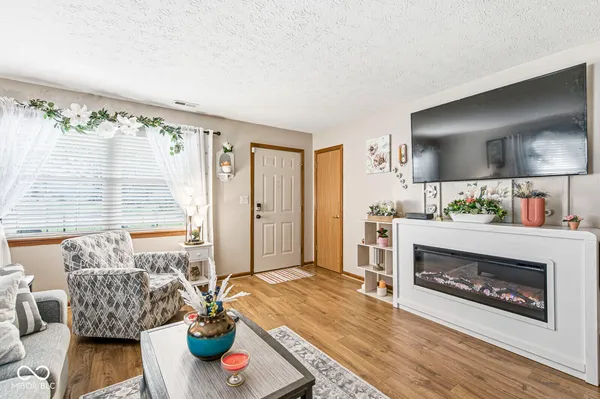 $289,000 | 5435 Coventry Park Boulevard, Indianapolis, IN 46237