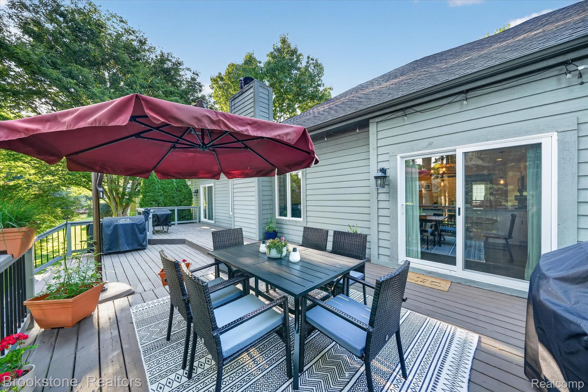 6730 Longhurst Clarkston, MI 48346 - Photo 23 of 30 22 Deck.jpg