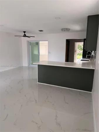 $3,200 | 7380 Cleveland Street, Unit 7380, Hollywood, FL 33024