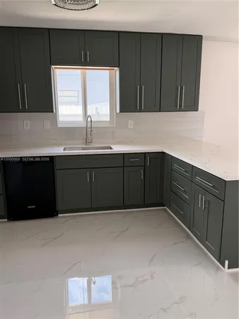 $3,200 | 7380 Cleveland Street, Unit 7380, Hollywood, FL 33024