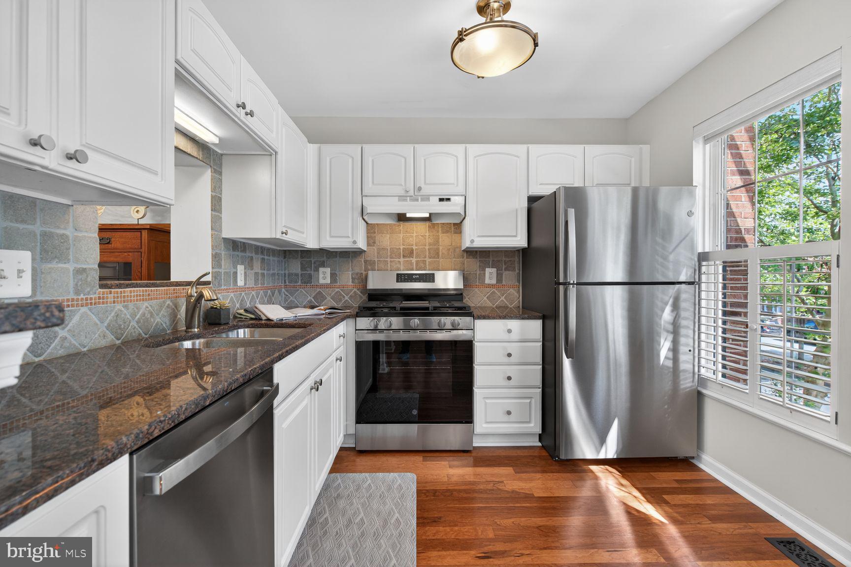 1343 Argall Place Alexandria, VA 22314 - Photo 11 of 35 Modern kitchen with new GE SS appliances