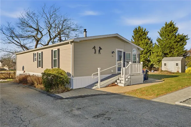 $259,000 | 35 Cathy Circle, Portsmouth, RI 02871
