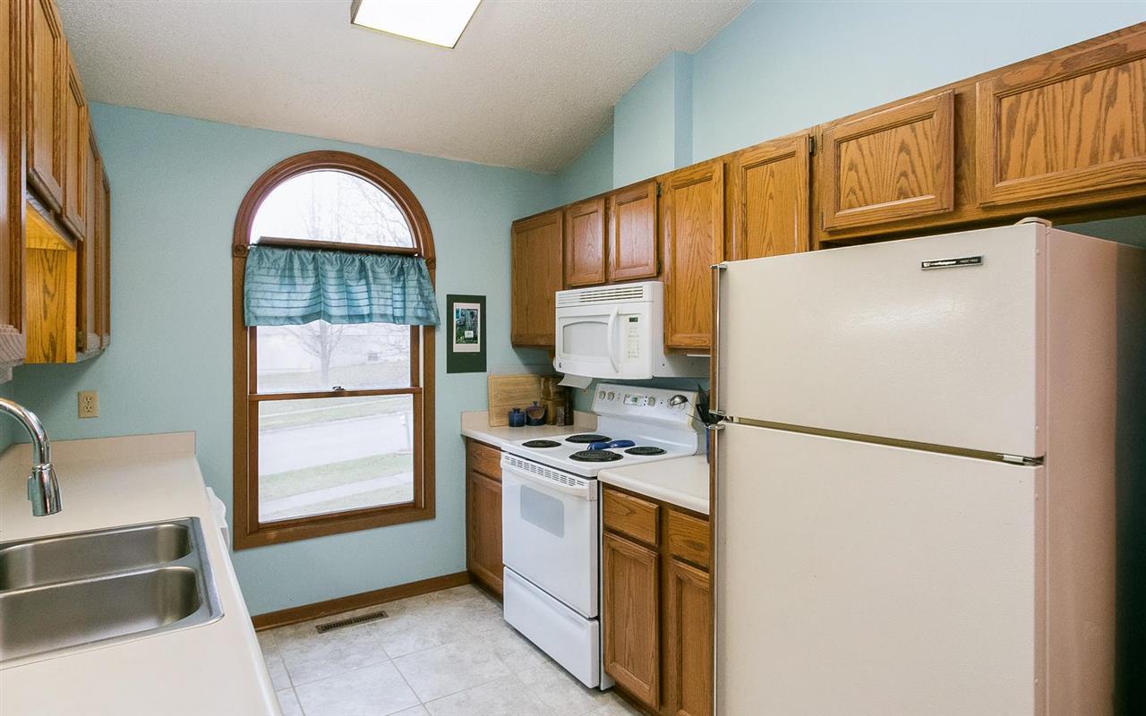 1964 Holiday Road Coralville, IA 52241 - Photo 8 of 23 Gallery Image 8