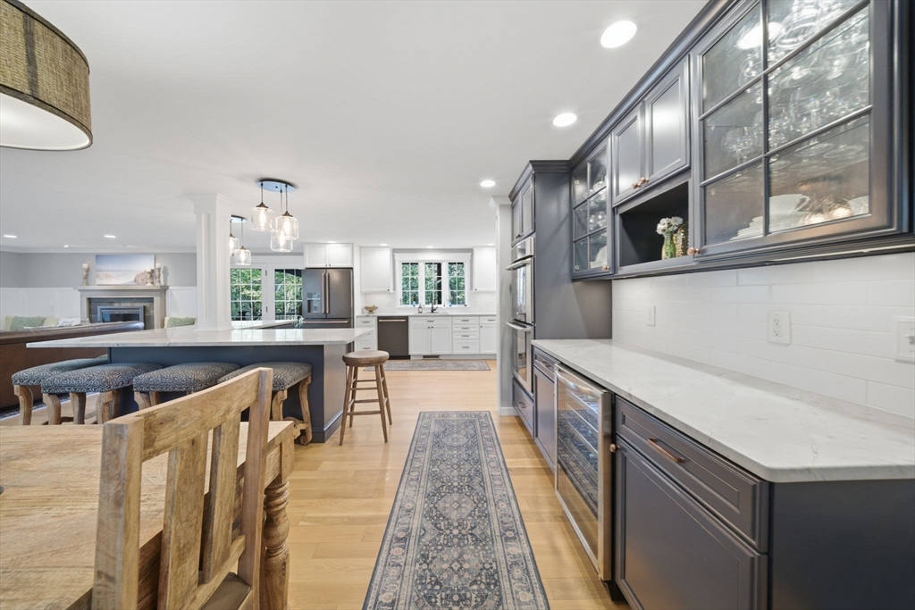 189 Ipswich Road Topsfield, MA 01983 - Photo 11 of 42