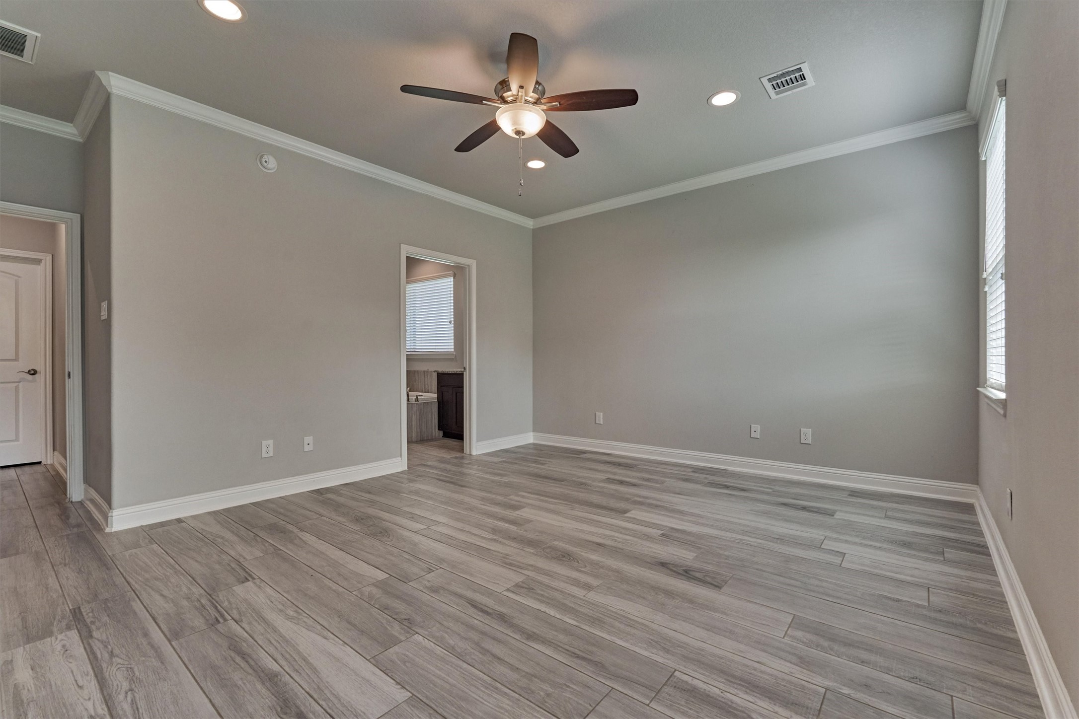 180 Racetrack Lane Montgomery, TX 77356 - Photo 22 of 46 Another view of the primary suite.