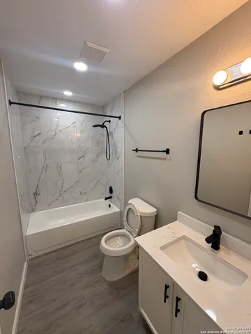 $2,350 | 8110 Stagwood Hill, San Antonio, TX 78254