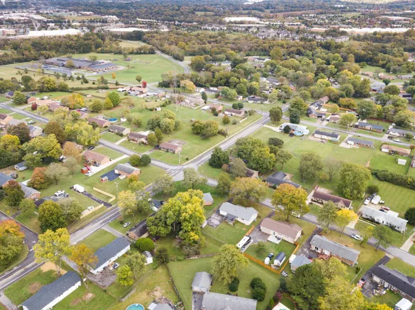 $2,200 | 202 Raindrop Lane, Hendersonville, TN 37075