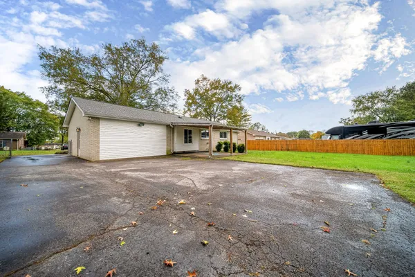$2,200 | 202 Raindrop Lane, Hendersonville, TN 37075