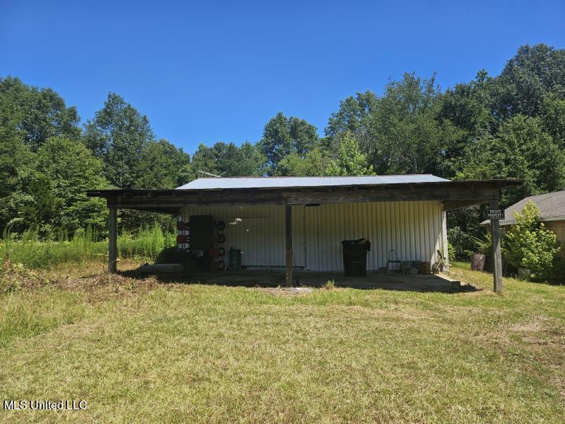 4913 East Tate Road Coldwater, MS 38618 - Photo 4 of 25 Workshop