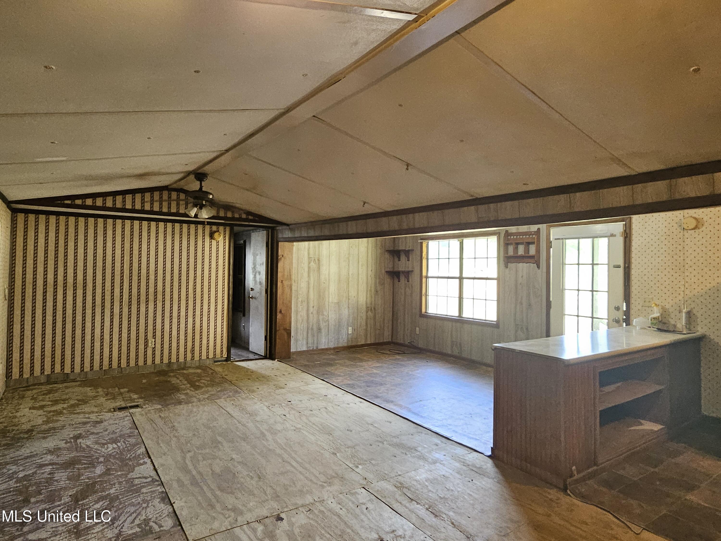 4913 East Tate Road Coldwater, MS 38618 - Photo 8 of 25 1000008636
