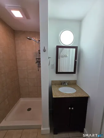 $1,550 | 396 West Main Street, Unit 3, New Britain, CT 06052