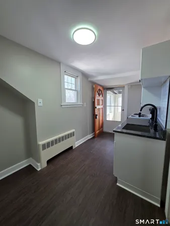 $1,550 | 396 West Main Street, Unit 3, New Britain, CT 06052