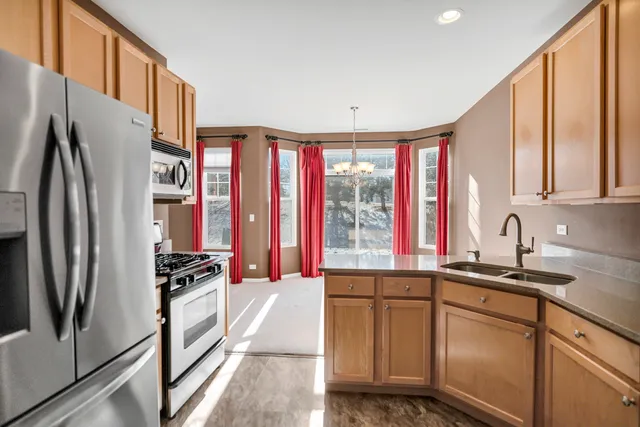 $285,000 | 6526 Marble Lane, Carpentersville, IL 60110