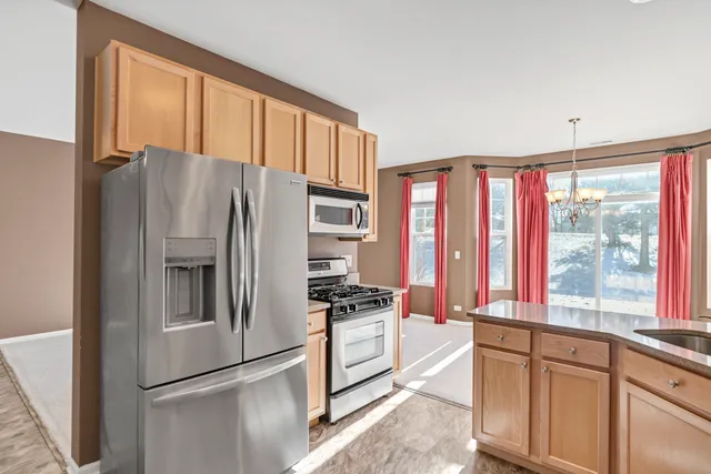 $285,000 | 6526 Marble Lane, Carpentersville, IL 60110