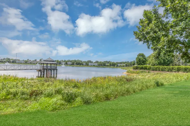 $285,000 | 6526 Marble Lane, Carpentersville, IL 60110