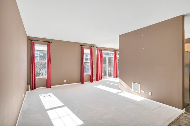 $285,000 | 6526 Marble Lane, Carpentersville, IL 60110