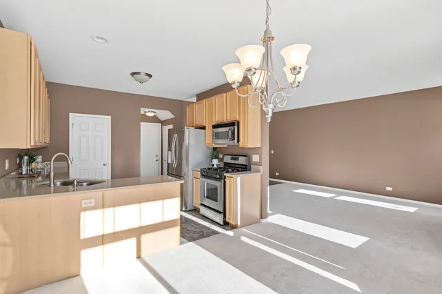 $285,000 | 6526 Marble Lane, Carpentersville, IL 60110