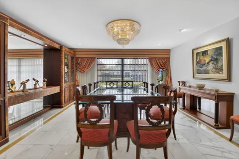 $2,000,000 | 2101 Northwest 25th Street, Boca Raton, FL 33431