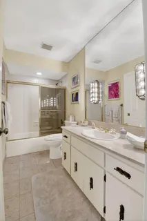 $2,000,000 | 2101 Northwest 25th Street, Boca Raton, FL 33431