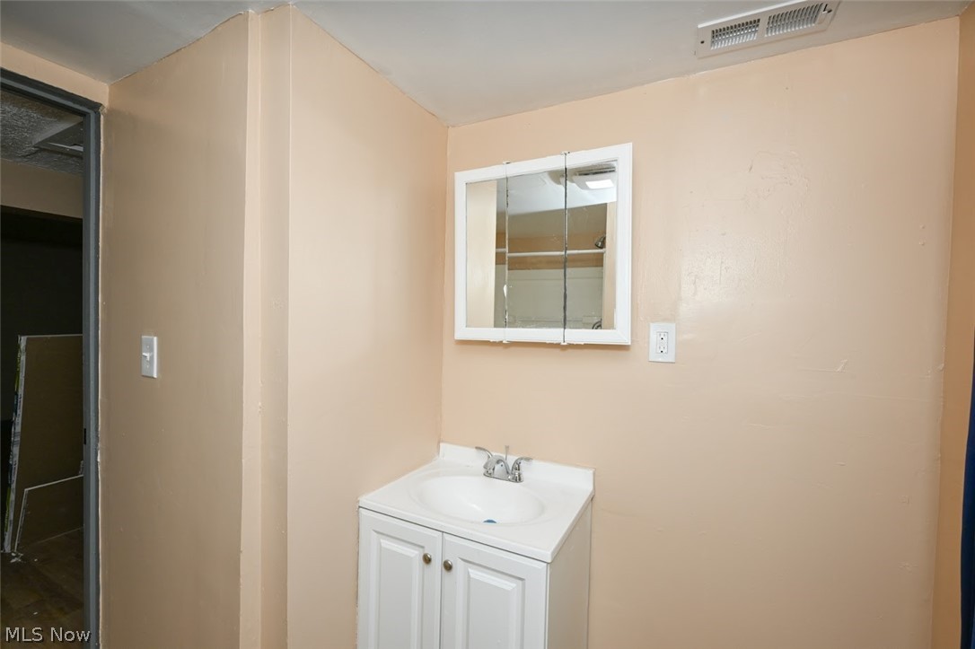 916 Abington Road Akron, OH 44312 - Photo 26 of 27