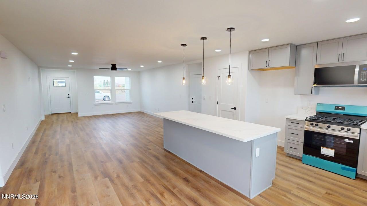 427 Yellow Brick Road Battle Mountain, NV 89820 - Photo 10 of 25 Kitchen/Dining Room
