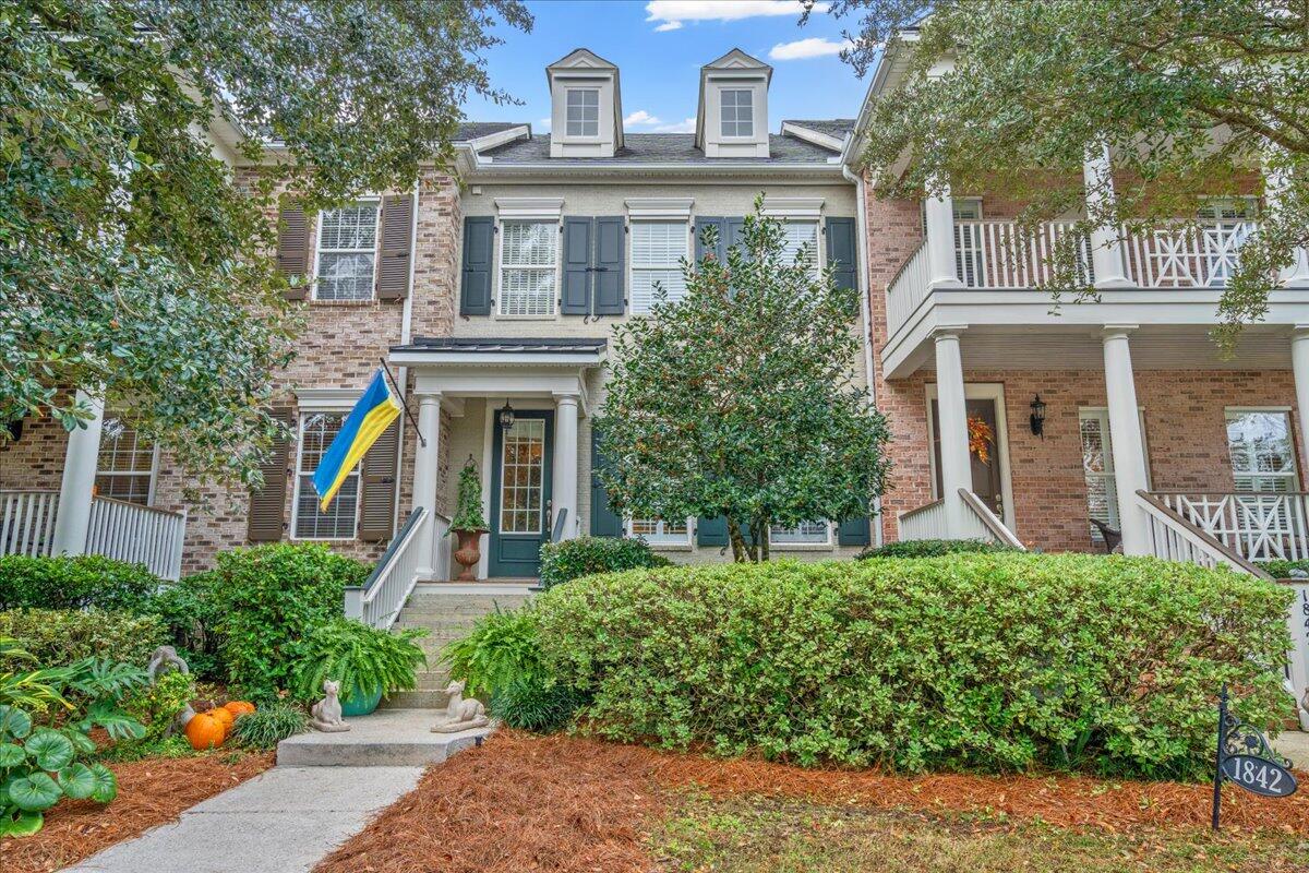 1840 Pierce Street Charleston, SC 29492 - Photo 2 of 30 32-A7406296
