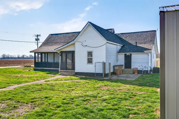 $244,900 | 7120 North 250 East, Columbus, IN 47203