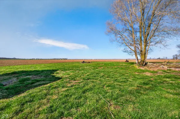 $244,900 | 7120 North 250 East, Columbus, IN 47203