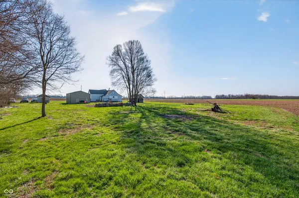 $244,900 | 7120 North 250 East, Columbus, IN 47203