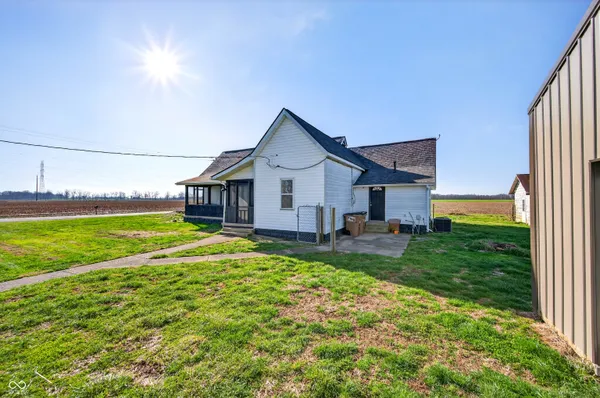 $244,900 | 7120 North 250 East, Columbus, IN 47203