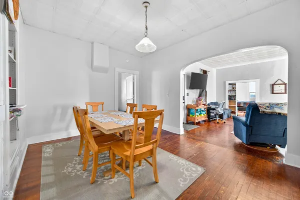 $244,900 | 7120 North 250 East, Columbus, IN 47203