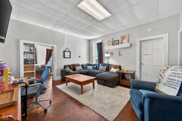 $244,900 | 7120 North 250 East, Columbus, IN 47203