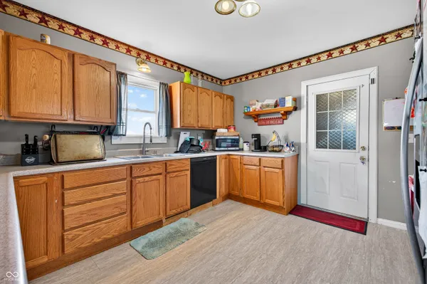 $244,900 | 7120 North 250 East, Columbus, IN 47203