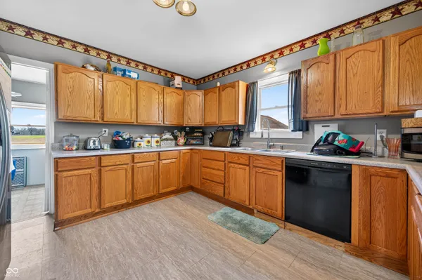 $244,900 | 7120 North 250 East, Columbus, IN 47203