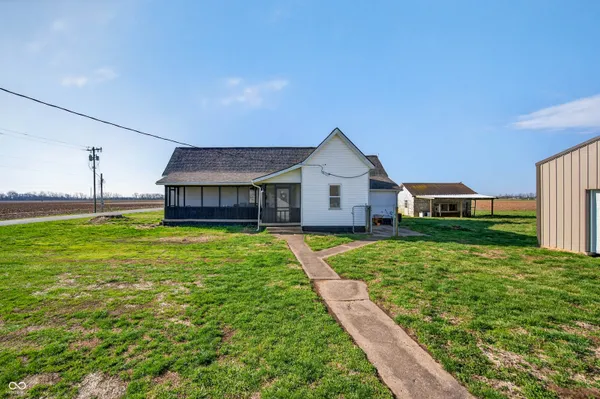 $244,900 | 7120 North 250 East, Columbus, IN 47203