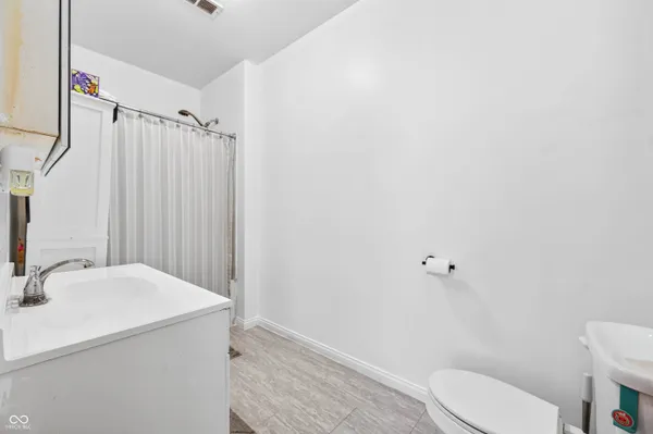 $244,900 | 7120 North 250 East, Columbus, IN 47203