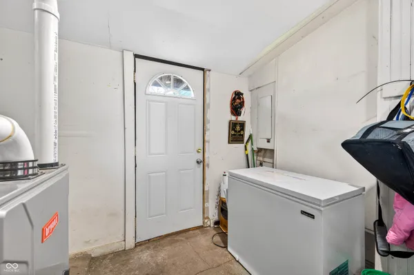 $244,900 | 7120 North 250 East, Columbus, IN 47203